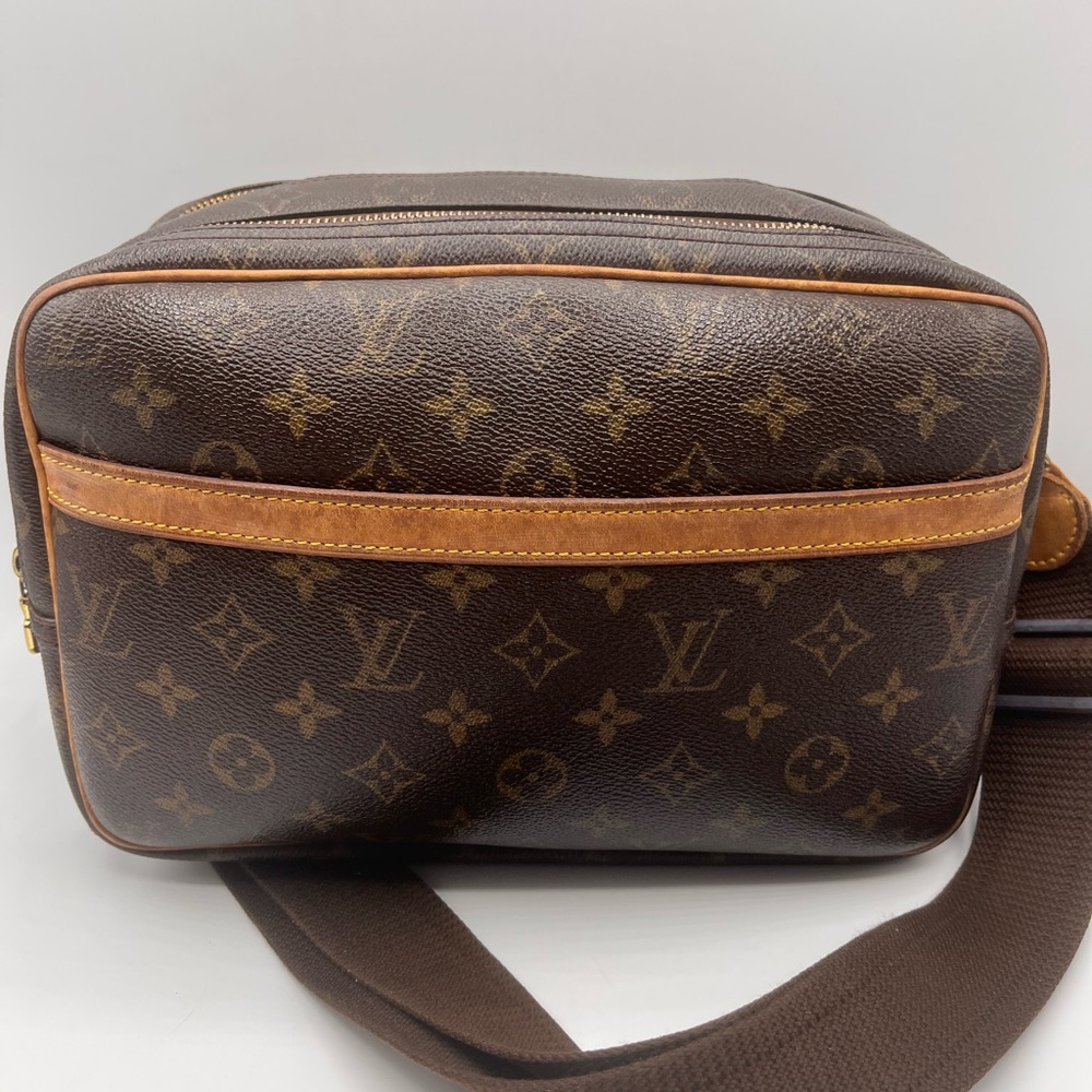 Louis Vuitton Reporter Bag and COA